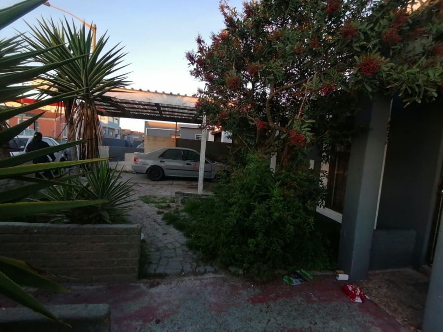  Bedroom Property for Sale in Strandfontein Western Cape